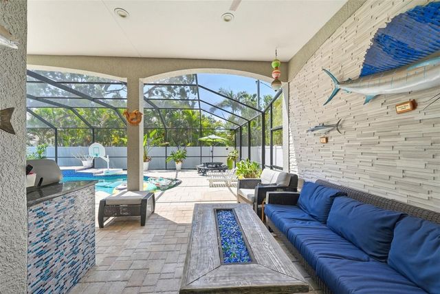 234 36TH AVENUE NE, St Petersburg, FL 33704