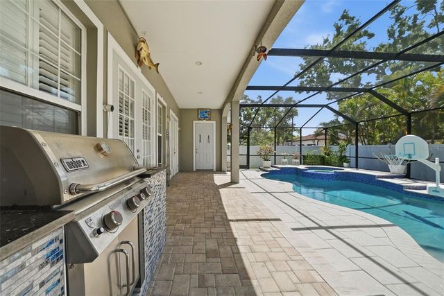 234 36TH AVENUE NE, St Petersburg, FL 33704