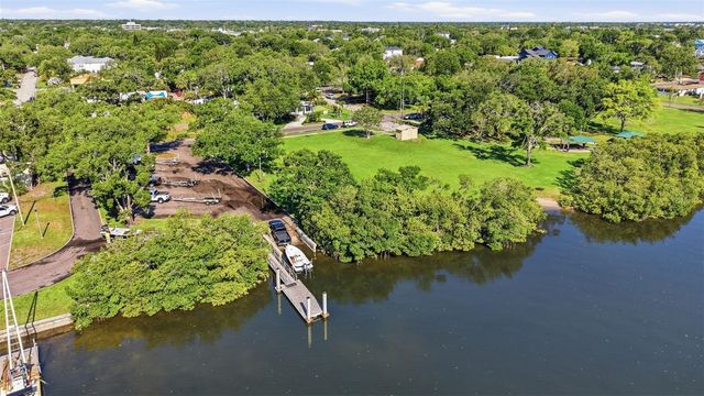 234 36TH AVENUE NE, St Petersburg, FL 33704