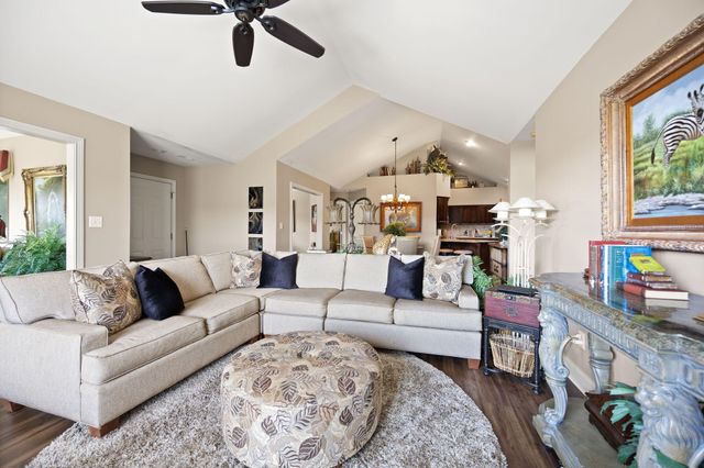 413 Deer Lake Place, Bronston, KY 42518