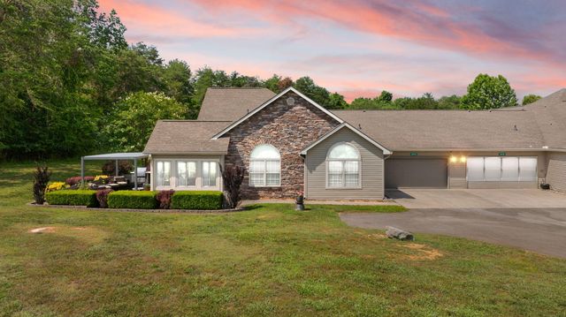413 Deer Lake Place, Bronston, KY 42518