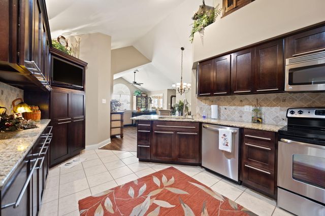 413 Deer Lake Place, Bronston, KY 42518