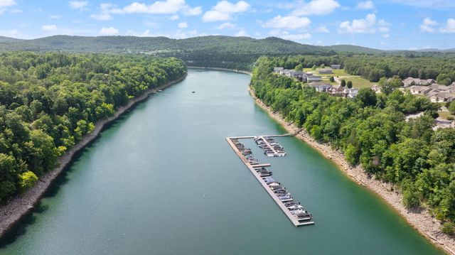 413 Deer Lake Place, Bronston, KY 42518