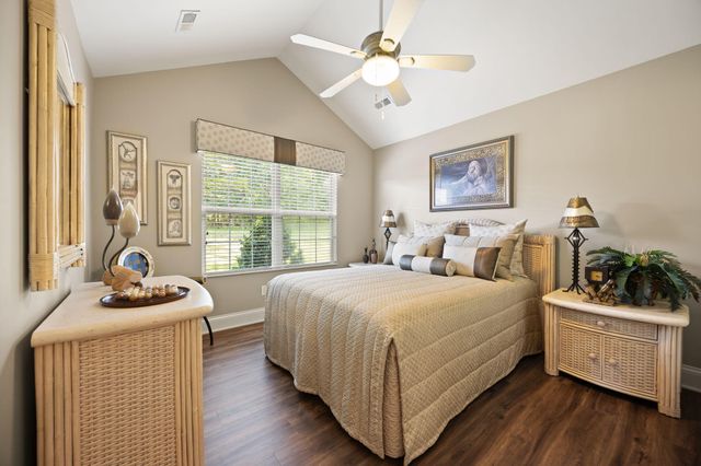 413 Deer Lake Place, Bronston, KY 42518