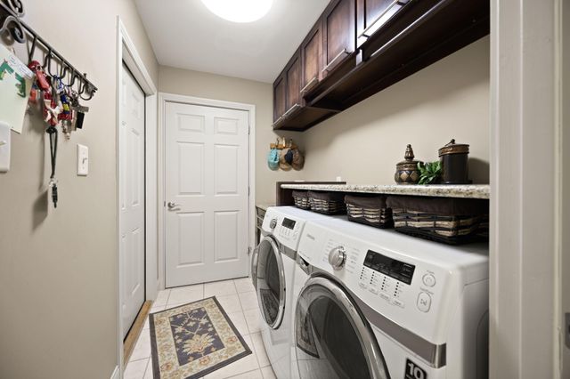 413 Deer Lake Place, Bronston, KY 42518