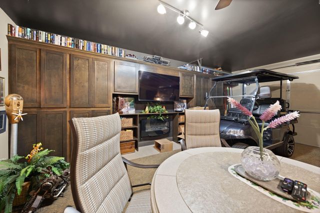 413 Deer Lake Place, Bronston, KY 42518