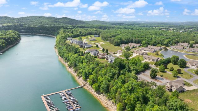 413 Deer Lake Place, Bronston, KY 42518