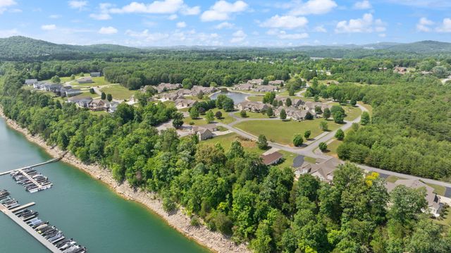 413 Deer Lake Place, Bronston, KY 42518