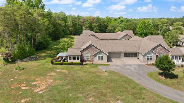413 Deer Lake Place, Bronston, KY 42518