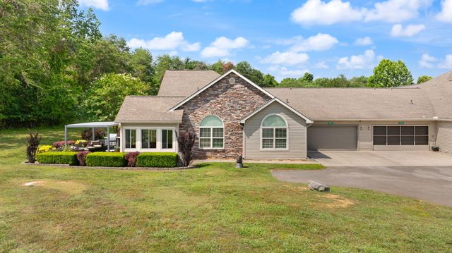 413 Deer Lake Place, Bronston, KY 42518