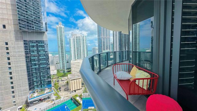 45 SW 9th St 2501, Miami, FL 33130