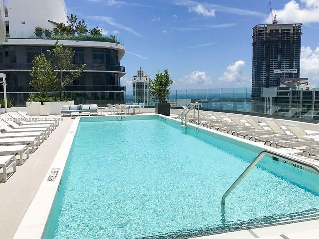 45 SW 9th St 2501, Miami, FL 33130