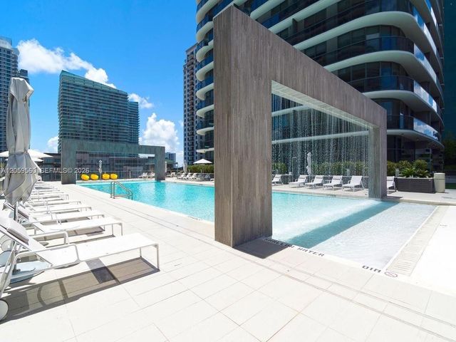 45 SW 9th St 2501, Miami, FL 33130