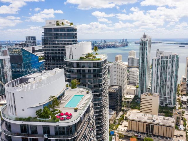 45 SW 9th St 2501, Miami, FL 33130
