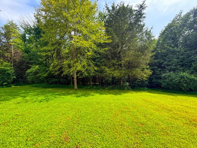 1818 Groveland Ridge Rd, Columbia, TN 38401