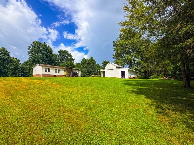 1818 Groveland Ridge Rd, Columbia, TN 38401