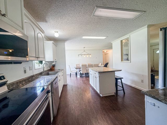1818 Groveland Ridge Rd, Columbia, TN 38401
