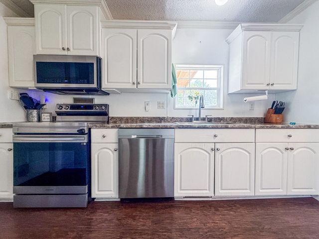 1818 Groveland Ridge Rd, Columbia, TN 38401