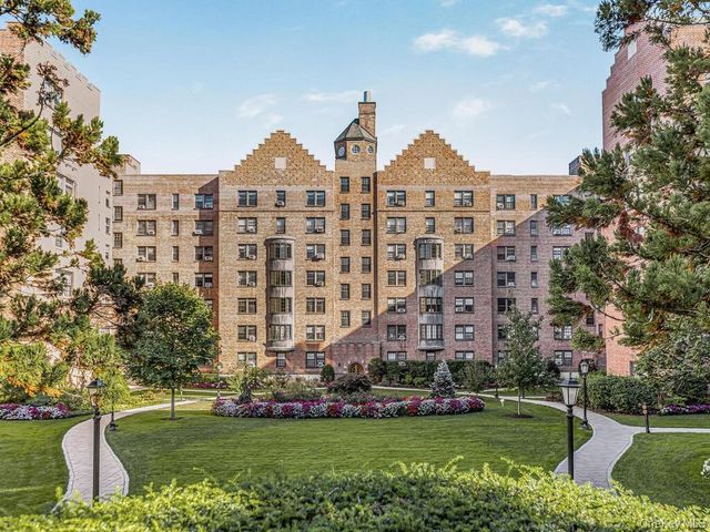 188 Garth Road 1W, Scarsdale, NY 10583