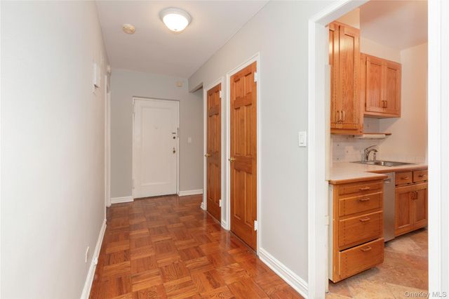 188 Garth Road 1W, Scarsdale, NY 10583