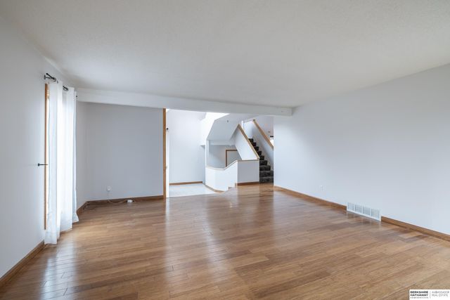 723 S 153rd Circle, Omaha, NE 68154