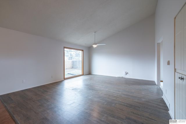 723 S 153rd Circle, Omaha, NE 68154