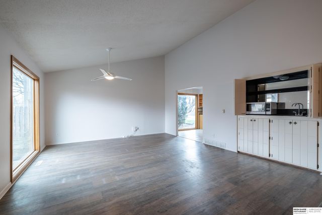 723 S 153rd Circle, Omaha, NE 68154