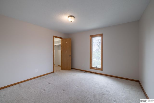 723 S 153rd Circle, Omaha, NE 68154