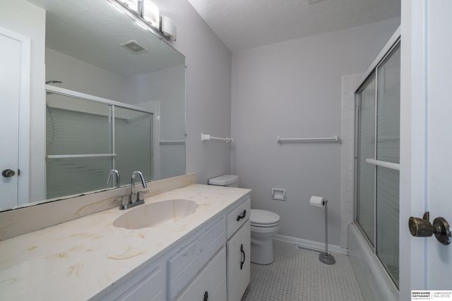 723 S 153rd Circle, Omaha, NE 68154