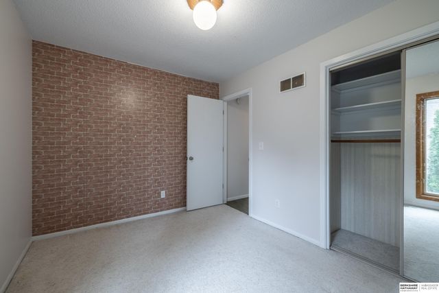 723 S 153rd Circle, Omaha, NE 68154