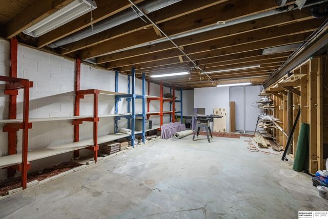 723 S 153rd Circle, Omaha, NE 68154