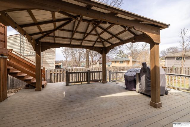 723 S 153rd Circle, Omaha, NE 68154