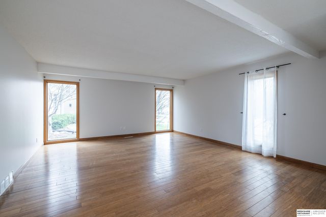 723 S 153rd Circle, Omaha, NE 68154