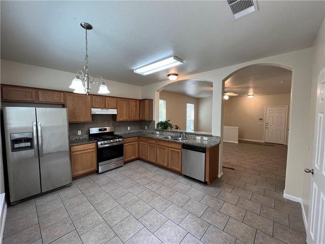 2400 Allred DR B, Austin, TX 78748