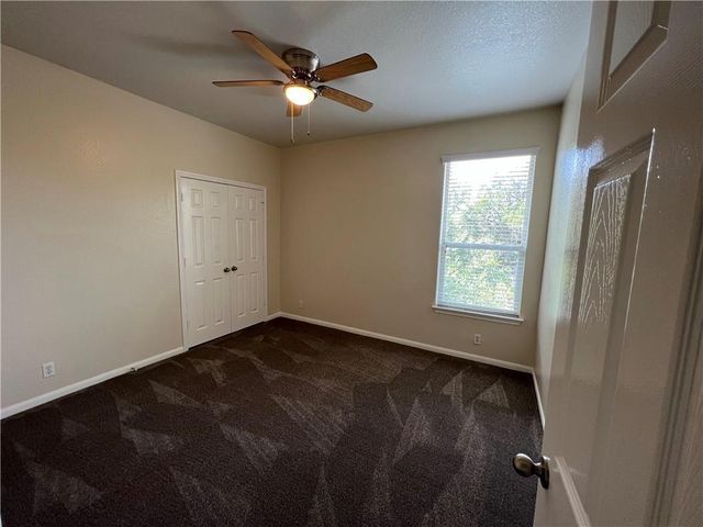 2400 Allred DR B, Austin, TX 78748