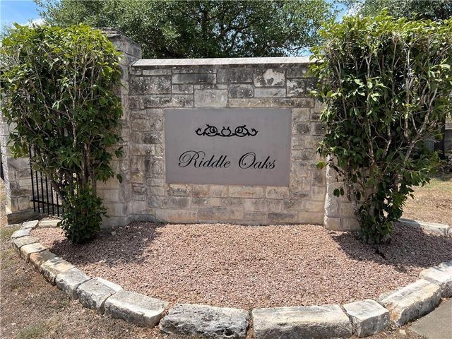 2400 Allred DR B, Austin, TX 78748