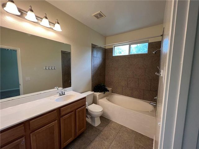 2400 Allred DR B, Austin, TX 78748