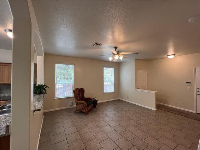 2400 Allred DR B, Austin, TX 78748