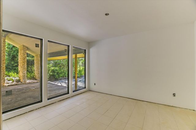 10412 Double Spur LOOP, Austin, TX 78759