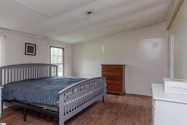 95 Madden Road, Clinton, SC 29325