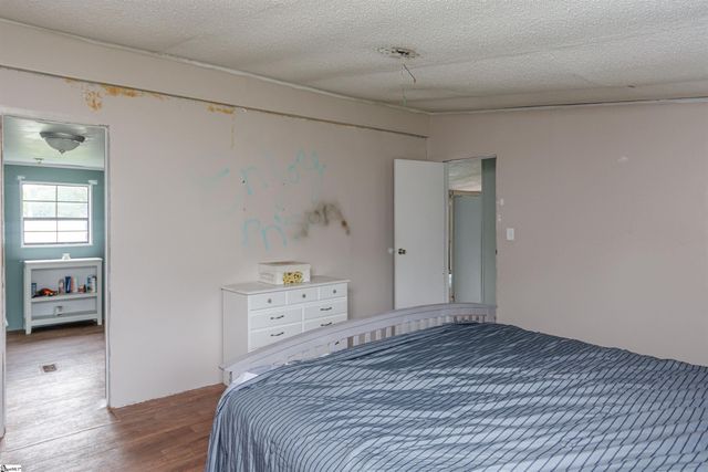 95 Madden Road, Clinton, SC 29325