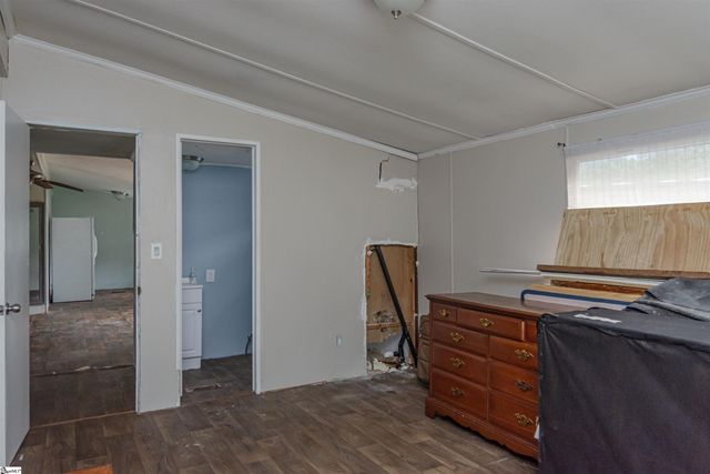 95 Madden Road, Clinton, SC 29325