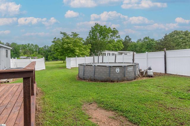 95 Madden Road, Clinton, SC 29325