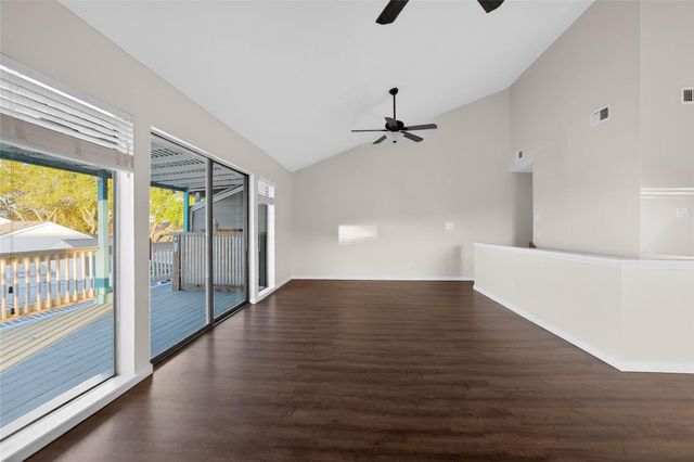 88 Lakeview Village, Conroe, TX 77356