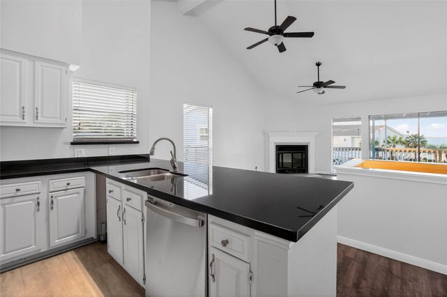 88 Lakeview Village, Conroe, TX 77356