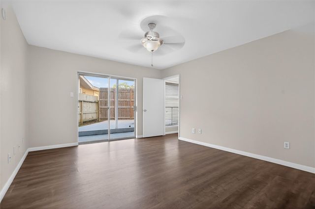 88 Lakeview Village, Conroe, TX 77356