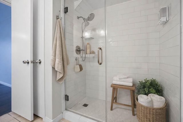 88 Lakeview Village, Conroe, TX 77356