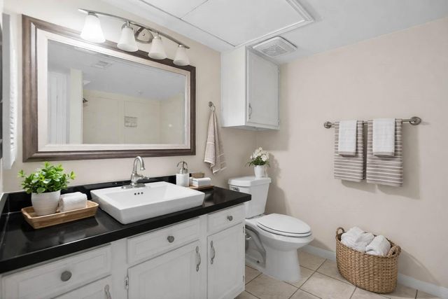 88 Lakeview Village, Conroe, TX 77356