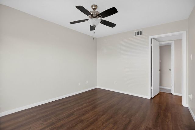 88 Lakeview Village, Conroe, TX 77356