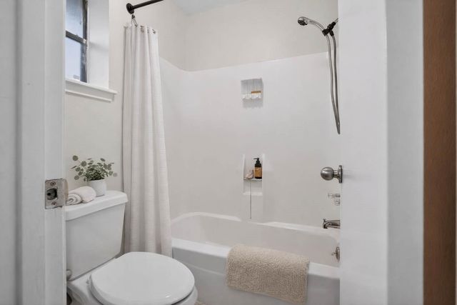 88 Lakeview Village, Conroe, TX 77356